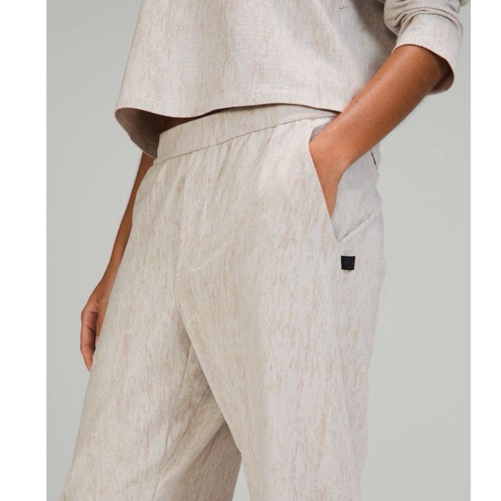 Lululemon Lab Relaxed Jogger Jacquard
Mosaic Mirage Jacquard RARE 6 - Picture 4 of 16
